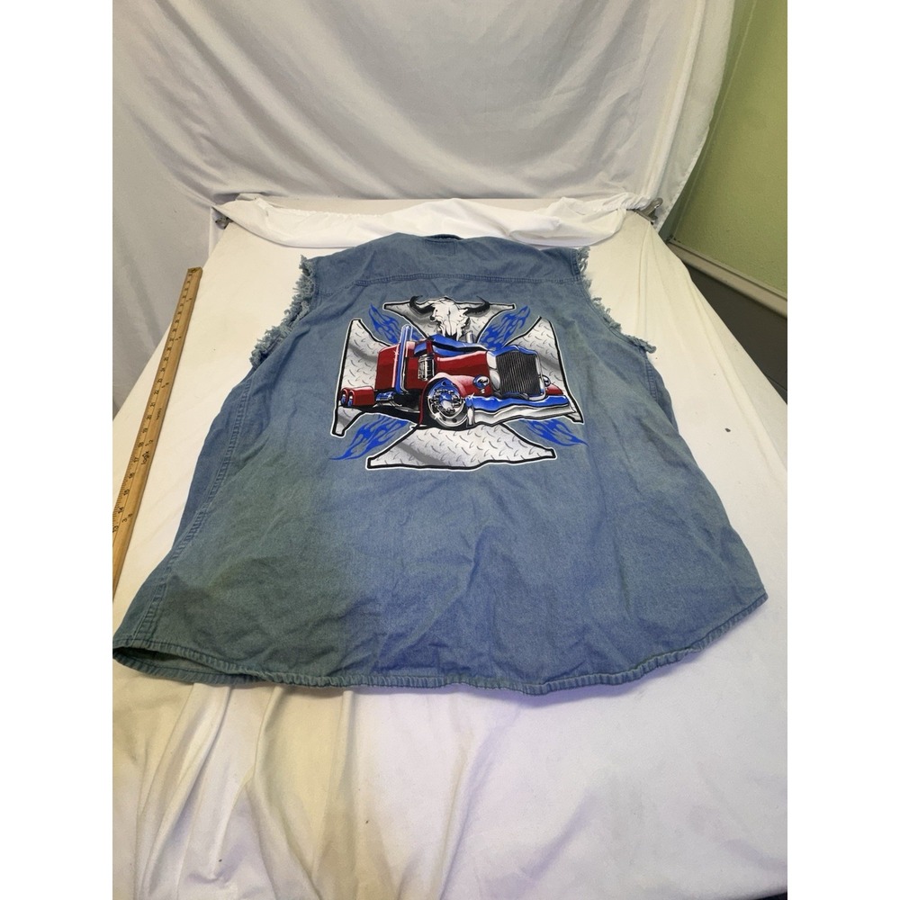 Coast Shirt Mens 3XL‎ Blue Denim Button Cut Off Sleeves Skull Trucker Print